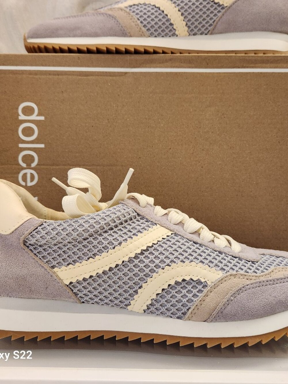 Dolce Vita Easton Sneakers. NIB. Size 10